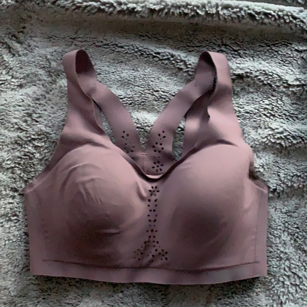 VS SPORT VERY SUPPORTIVE SPORTS BRA